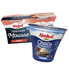 Almhof dessert met slagroom, chocolade mousse of plantaardig dessert